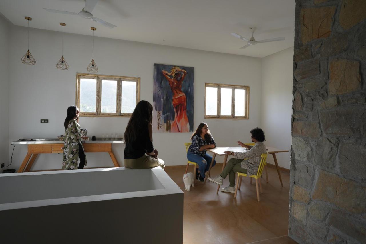 Parijat Private Pool Villa 1, 2 And 3 Bhk ウダイプル エクステリア 写真