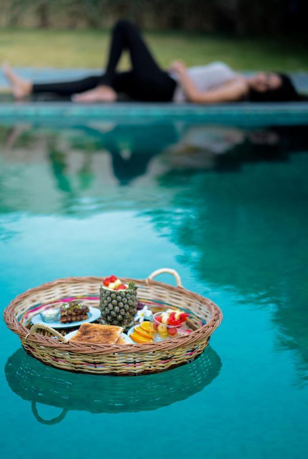 Parijat Private Pool Villa 1, 2 And 3 Bhk ウダイプル エクステリア 写真