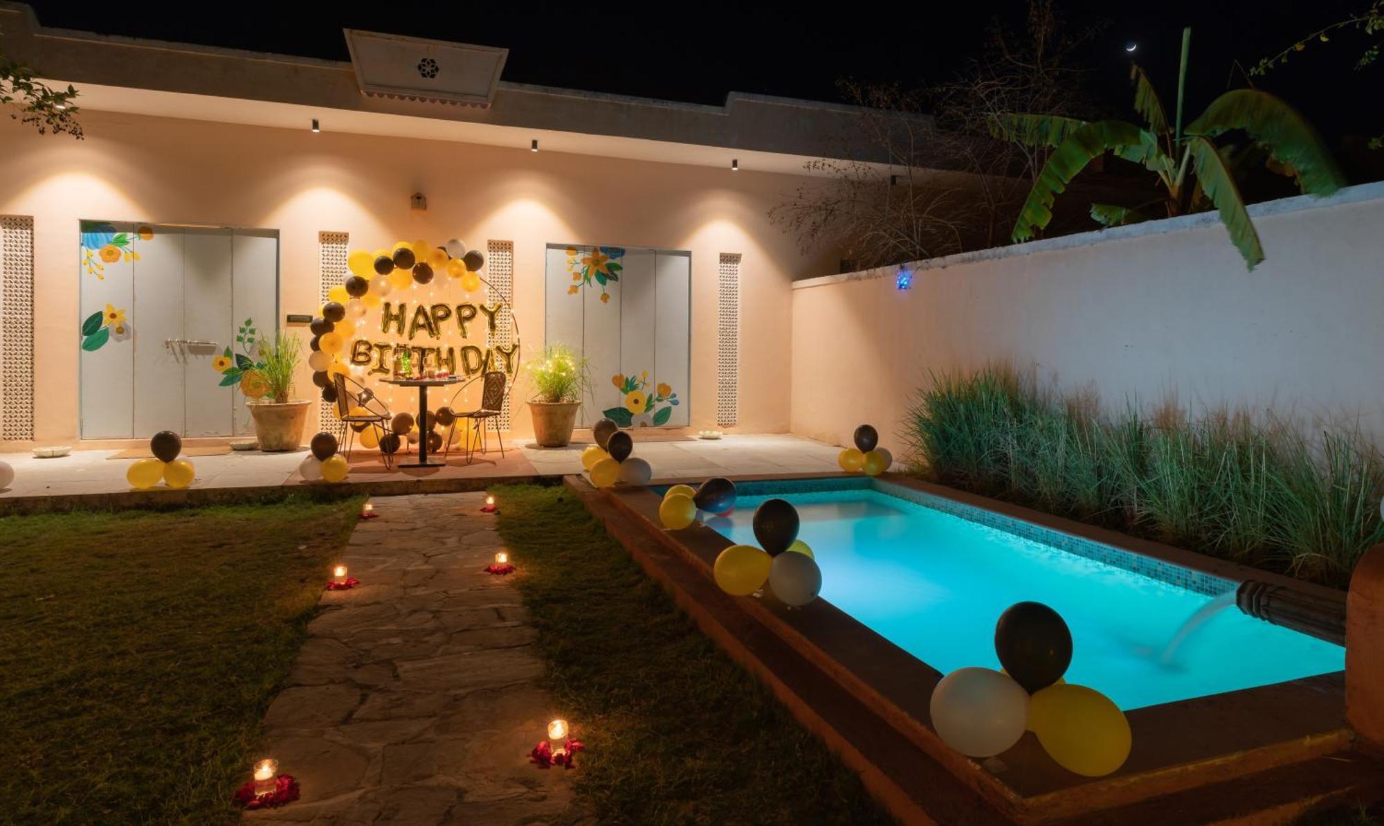 Parijat Private Pool Villa 1, 2 And 3 Bhk ウダイプル エクステリア 写真