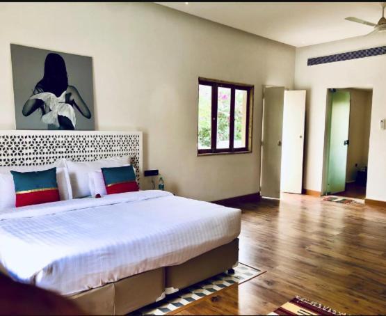 Parijat Private Pool Villa 1, 2 And 3 Bhk ウダイプル エクステリア 写真